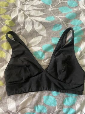Women's Black Bralette - Soft Wireless Comfort